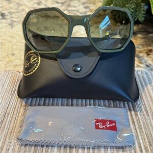 NEW Ray-Ban RB 4337 59mm Oversized Sunglasses In Military Green